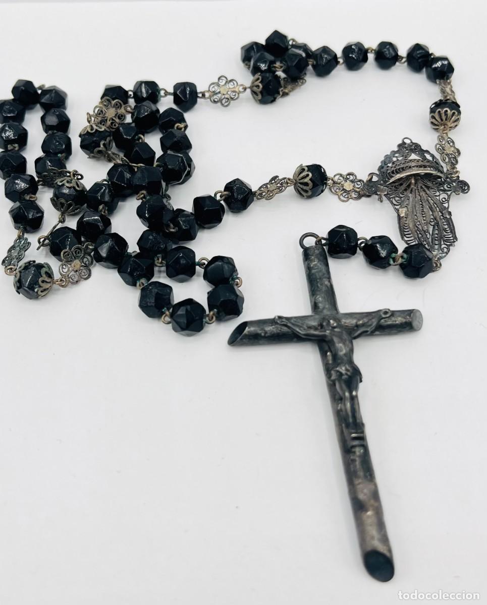 Antig&uuml;edades: Antiguo rosario de plata cuentas negras facetadas cruz de plata finales siglo XIX al XX