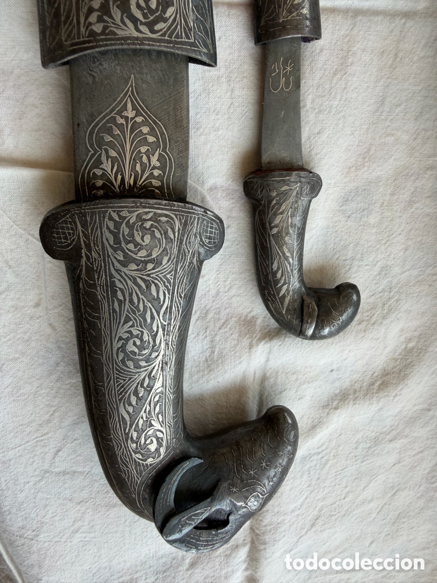Antiquit&eacute;s: Dagas Khanjar set de dos