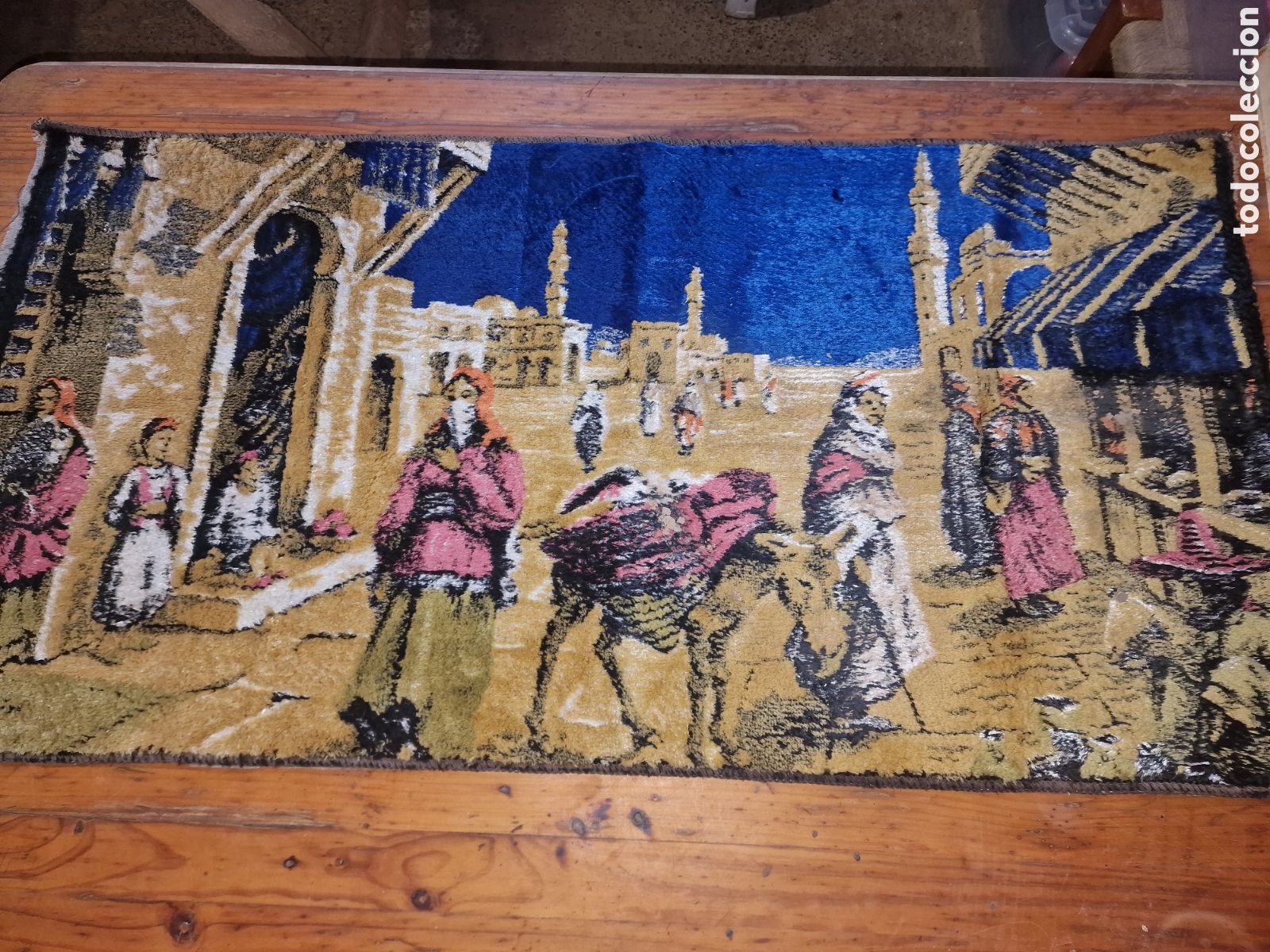 Antig&uuml;edades: Antiguo tapiz,medida 97x50cm,buen estado,ver