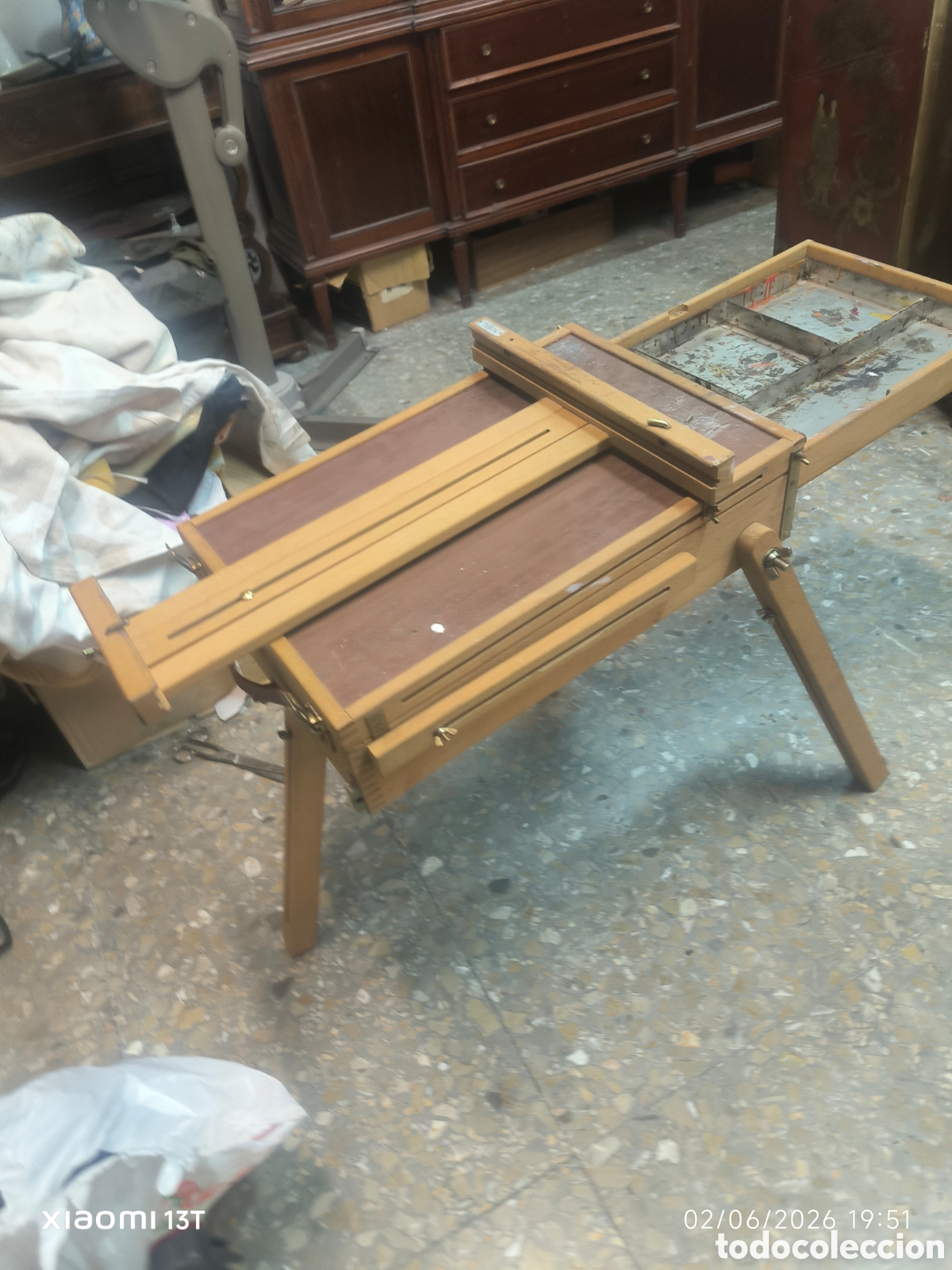 Antig&uuml;edades: Caballete de pintura port&aacute;til