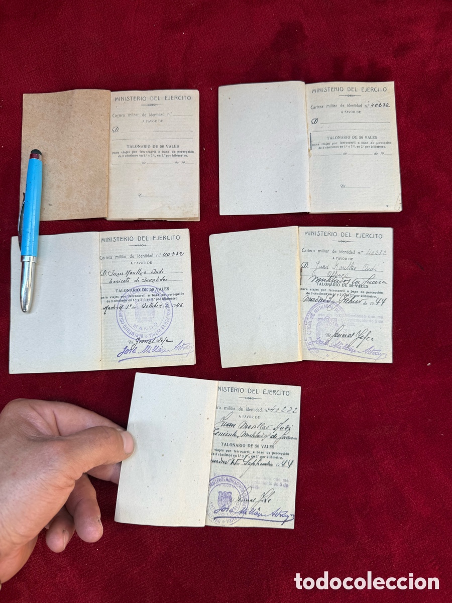 Antig&uuml;edades: Lote de 5 carteras militares antiguas,a&ntilde;os 40!