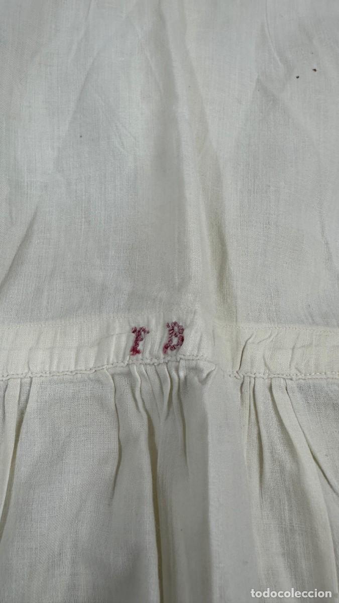 Antig&uuml;edades: Antigua bata. Vestido de ni&ntilde;o - Foto 8