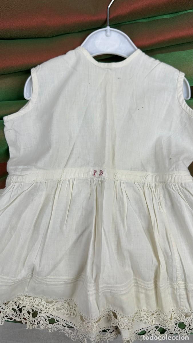Antig&uuml;edades: Antigua bata. Vestido de ni&ntilde;o - Foto 9