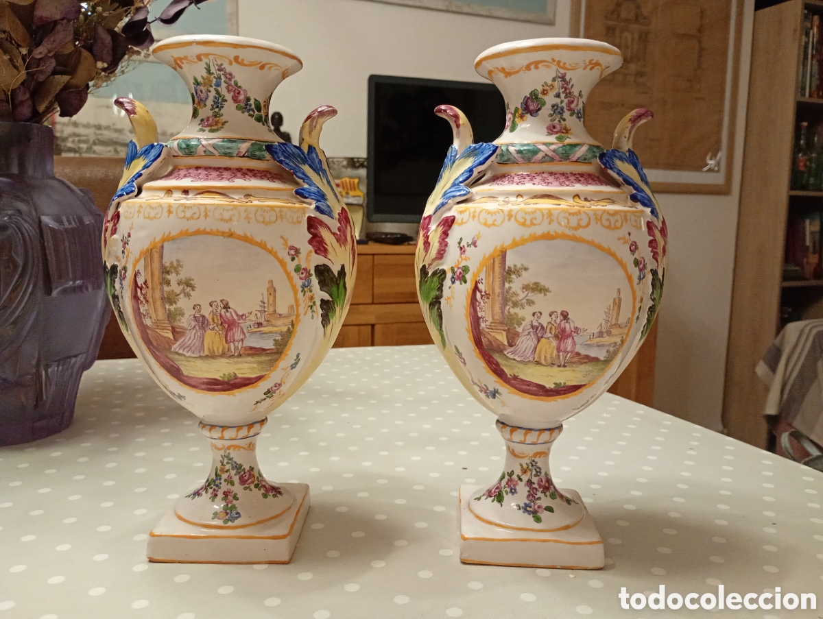 Antig&uuml;edades: Jarrones loza Veuve Perrin, Marsella (Francia) Marseille (Frances) 1748-1803 S XVIII. Pintado a mano