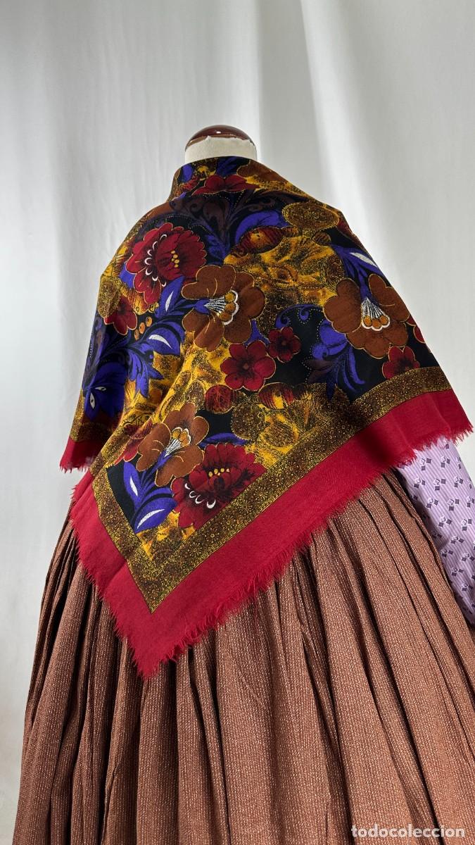 Antig&uuml;edades: Pa&ntilde;uelo de lanilla estampado