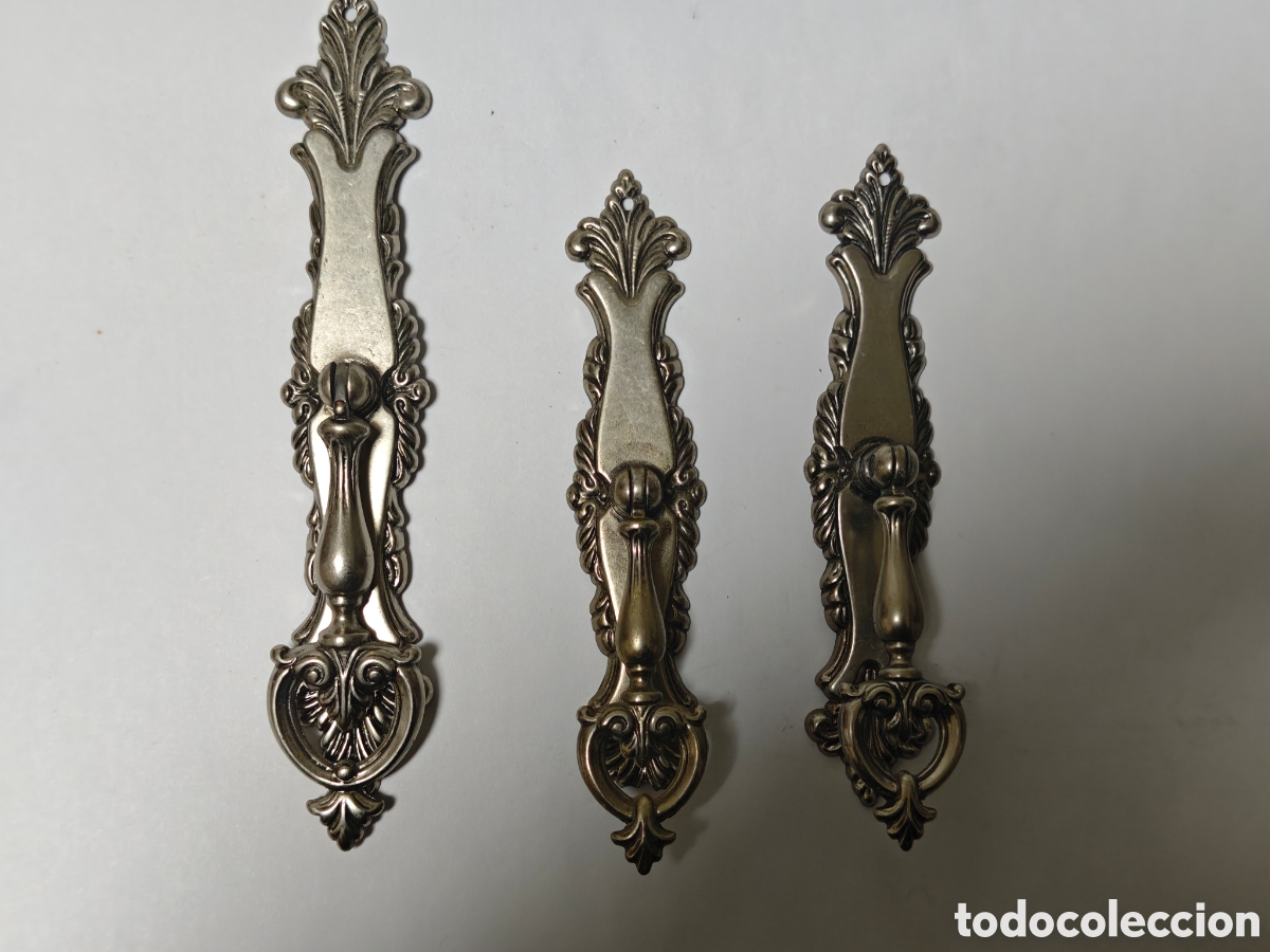 Antig&uuml;edades: 3 tiradores en bronce plateado - Foto 10