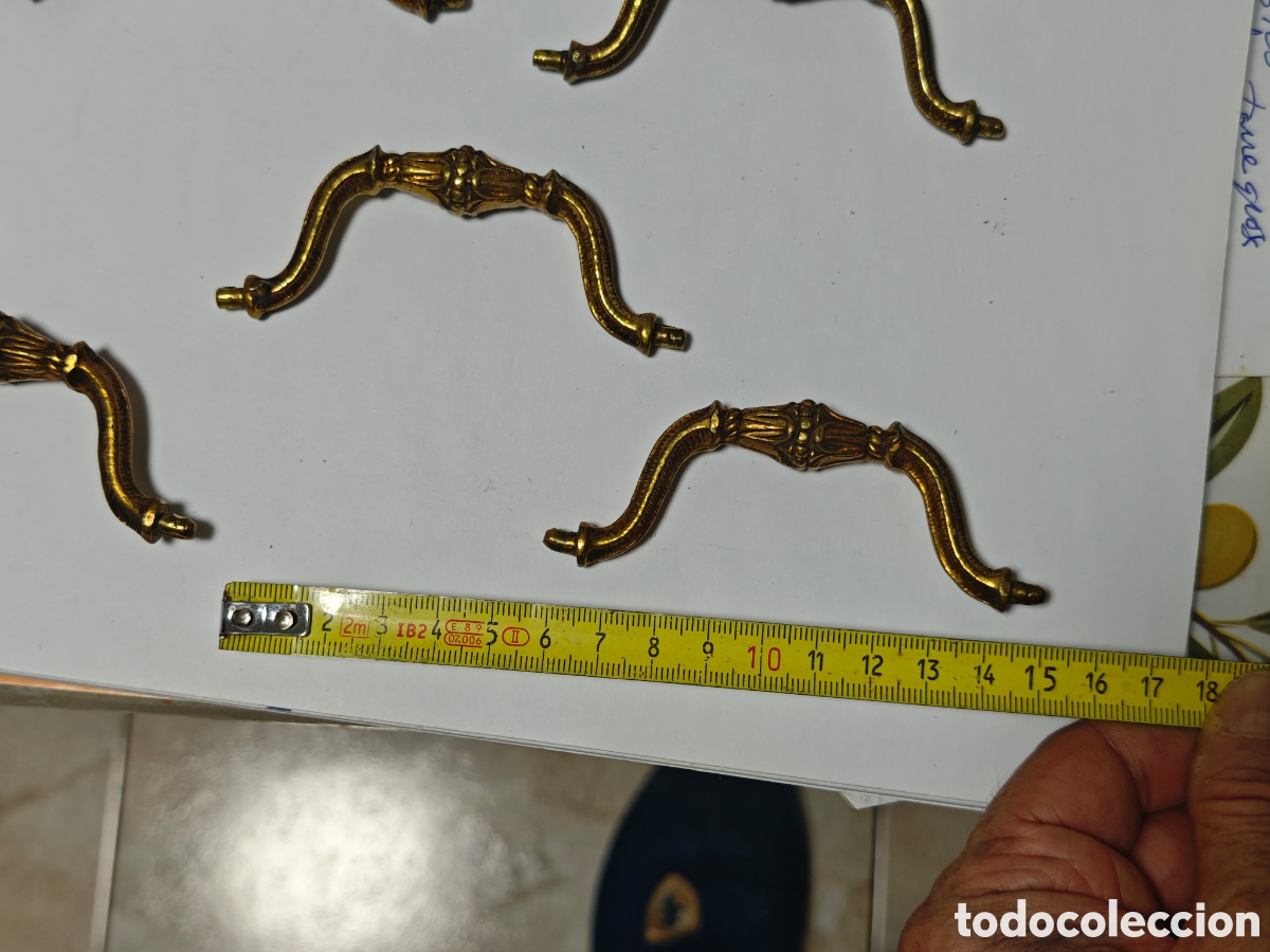 Antig&uuml;edades: Cinco tiradores antiguos en bronce - Foto 4