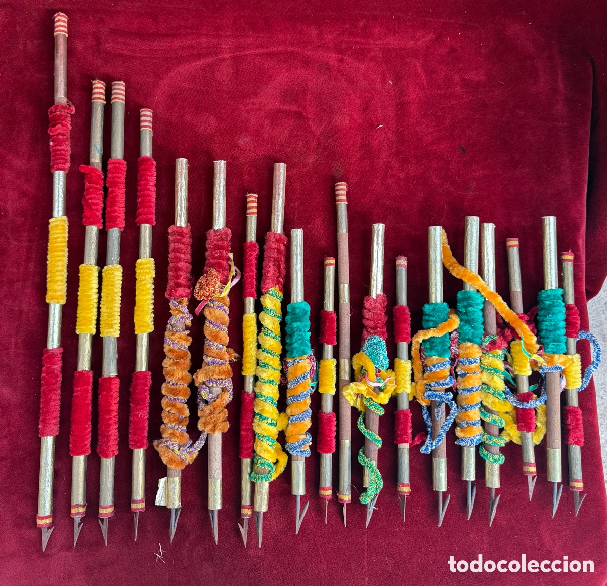 Antig&uuml;edades: Gran lote de banderillas antiguas de torero!