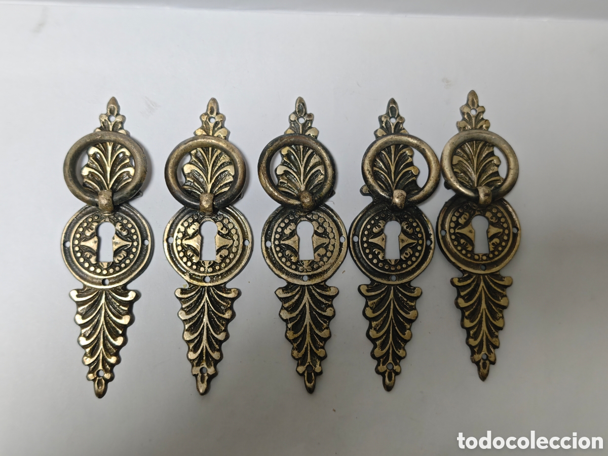 Antig&uuml;edades: 6 tiradores antiguos en bronce plateado