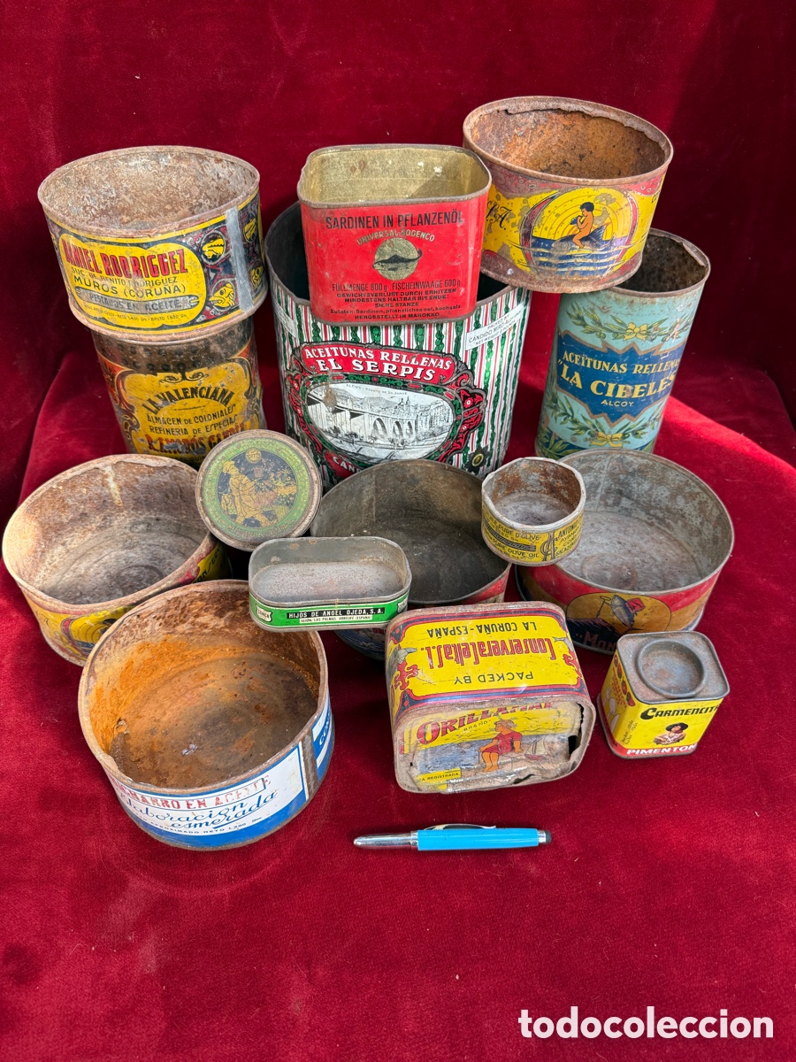 Antig&uuml;edades: Gran lote de cajas antiguas de sardinas,aceitunas,etc