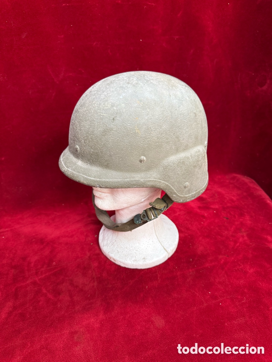 Antig&uuml;edades: Antiguo casco militar Americano,Kevlar,Ground Troops!