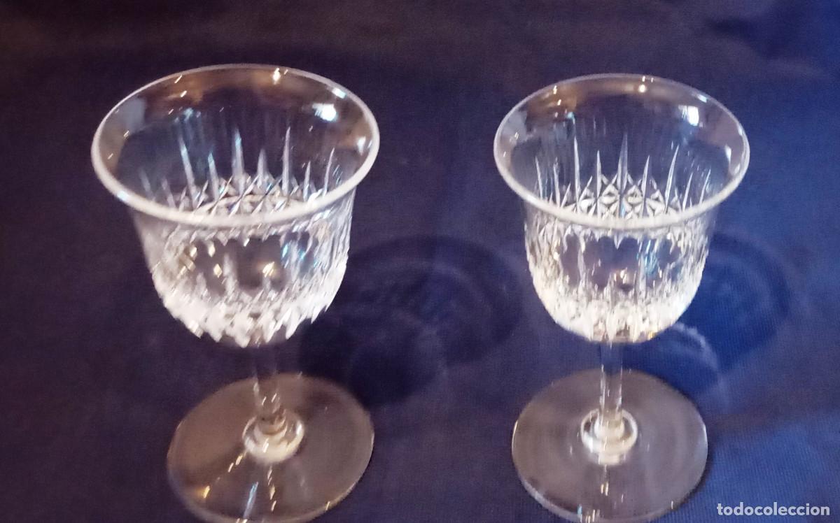 Antig&uuml;edades: 2 Copas de Licor Cristal DArques Tallado - Foto 2
