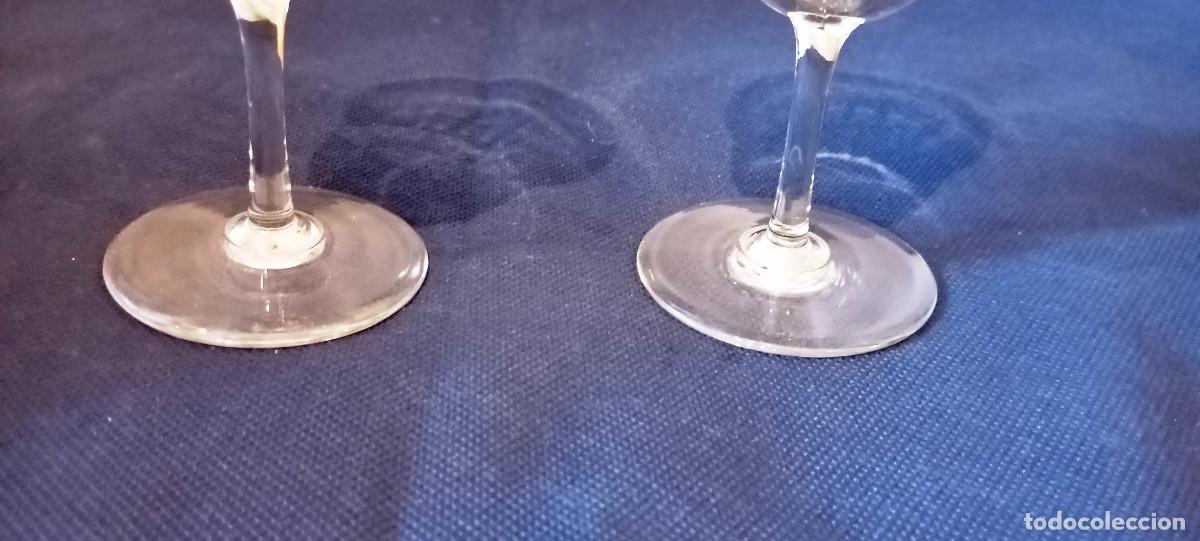 Antig&uuml;edades: 2 Copas de Licor Cristal DArques Tallado - Foto 4