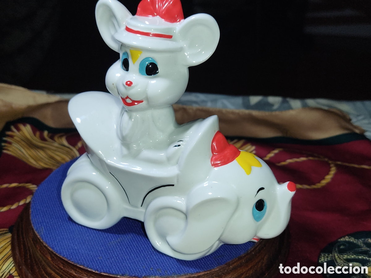 Antiguidades: Graciosa figura de porcelana de Dumbo y el rat&oacute;n.