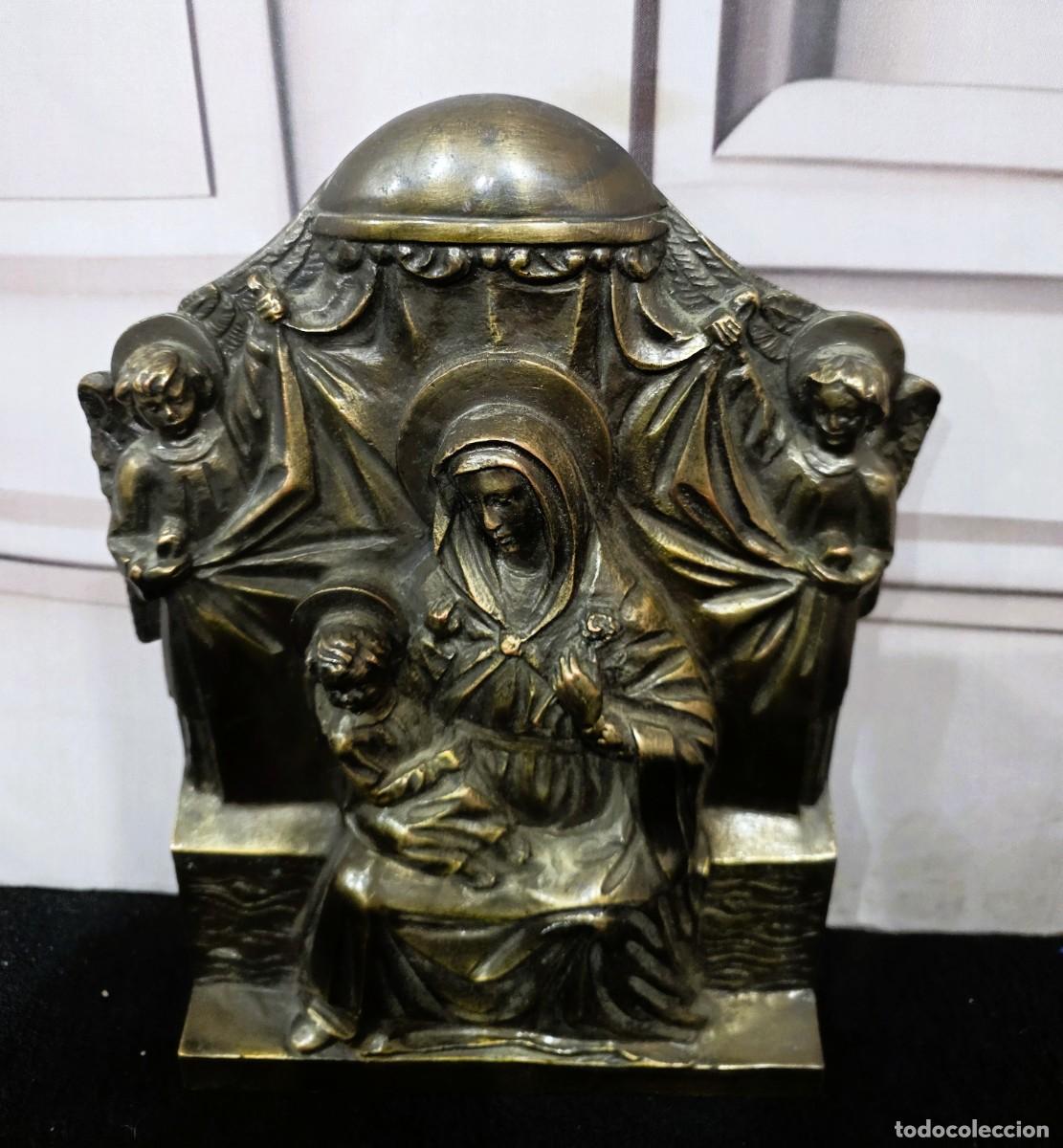 Antig&uuml;edades: Placa relieve de bronce que representa a la Virgen de Gracia - Foto 2