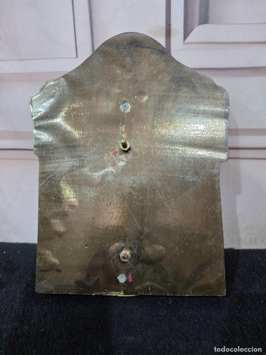 Antig&uuml;edades: Placa relieve de bronce que representa a la Virgen de Gracia - Foto 5
