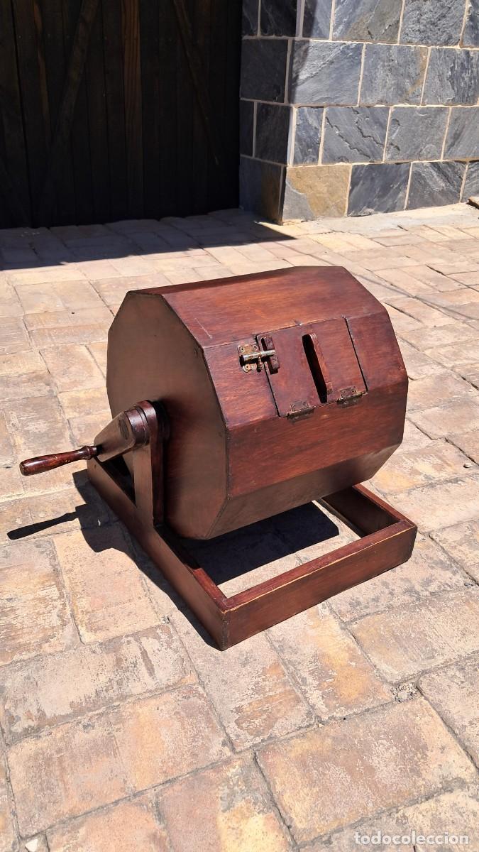 Antig&uuml;edades: Bombo loter&iacute;a rifa vintage madera antigua
