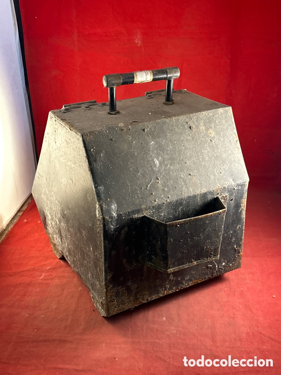 Antig&uuml;edades: ANTIGUA CARBONERA DE HIERRO - Foto 4
