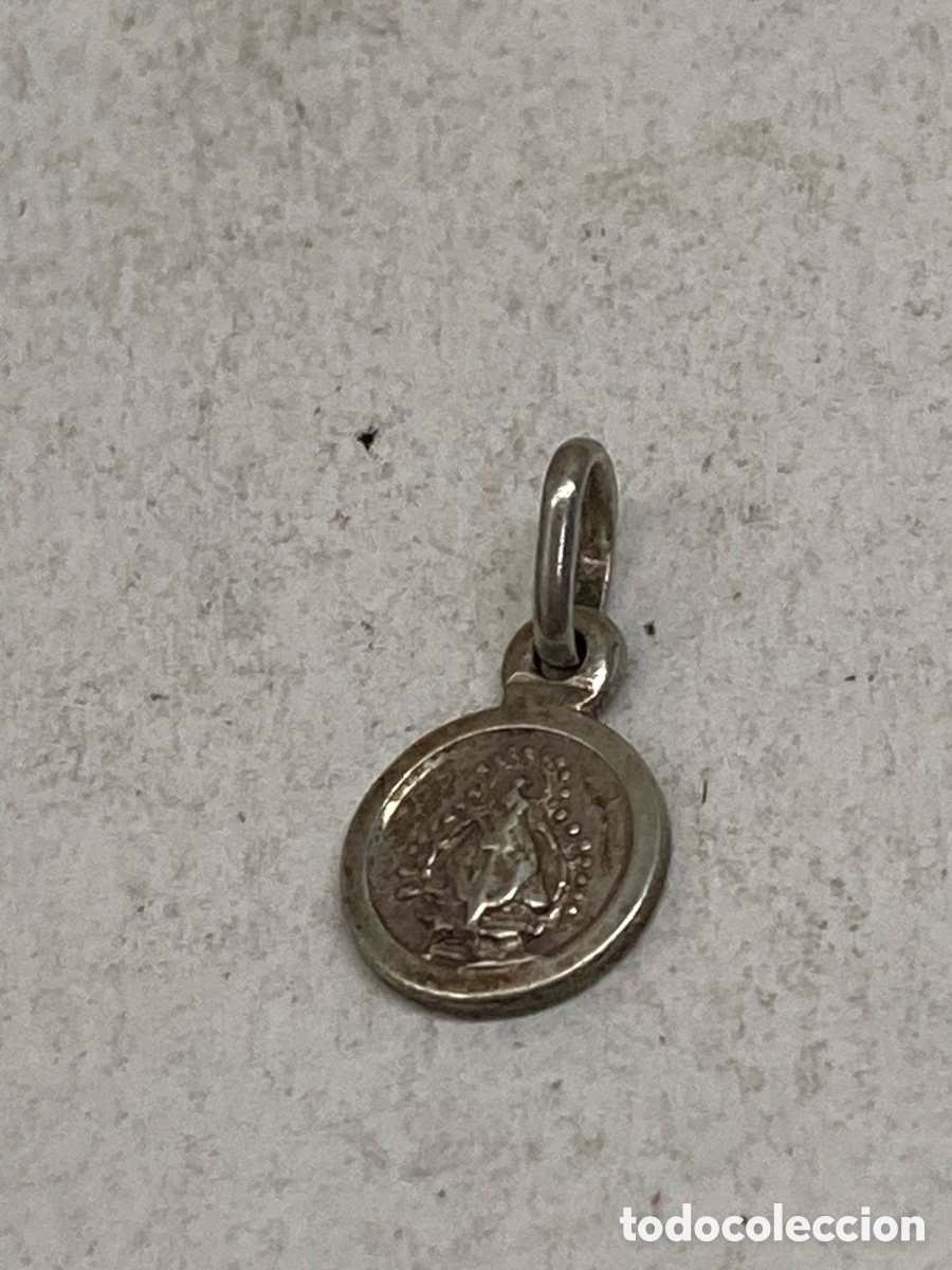 Antig&uuml;edades: Medalla de plata religiosa C600 - Foto 1