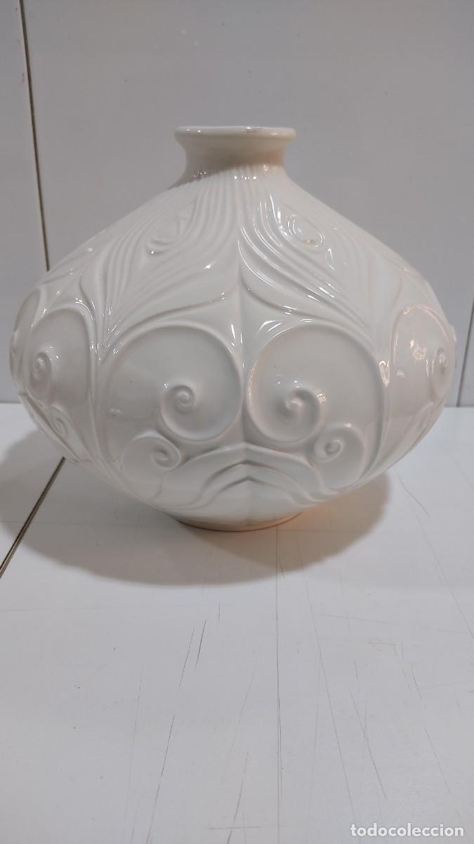 Antig&uuml;edades: 1204 ANTIGUO Y MUY BONITO JARRON GLOBULADO, DE PORCELANA, VIDRIADO, DE CERAMICAS HISPANIA, A&Ntilde;OS 60
