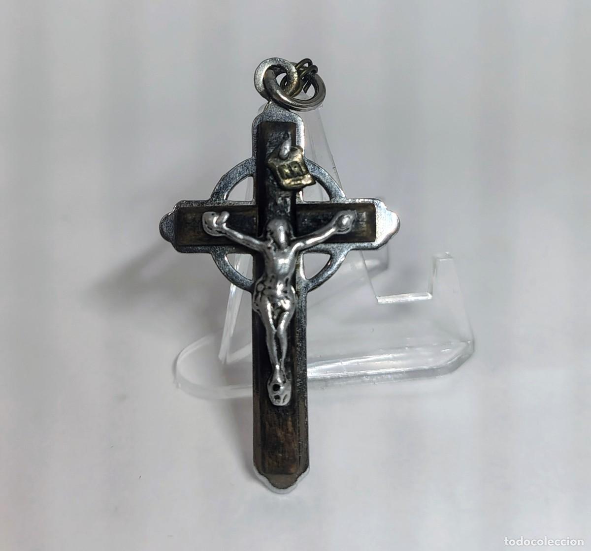 Antig&uuml;edades: COLGANTE RELIGIOSO / MEDALLA / CRUCIFIJO: CRUZ FIGURA CRISTO. M369