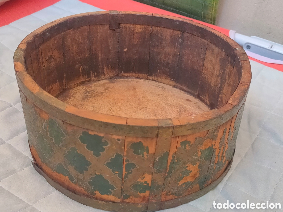 Antig&uuml;edades: Cuenco antiguo holand&eacute;s para medir grano