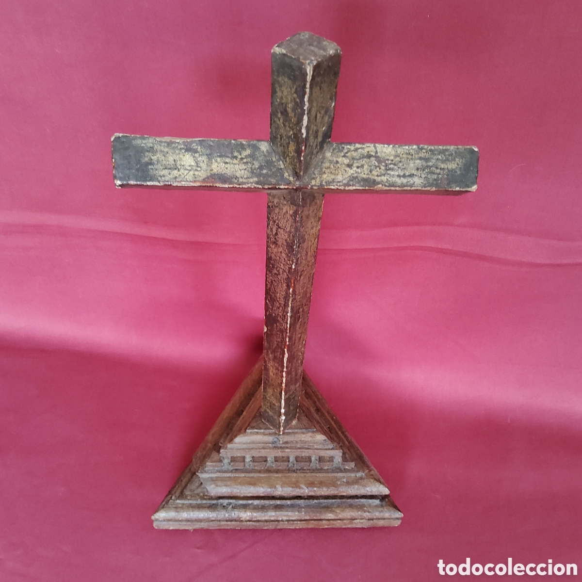 Antig&uuml;edades: ANTIGUA CRUZ DE MADERA TALLADA, CON BASE TRIANGULAR ESCALONADA Y MOLDURADA - Foto 7