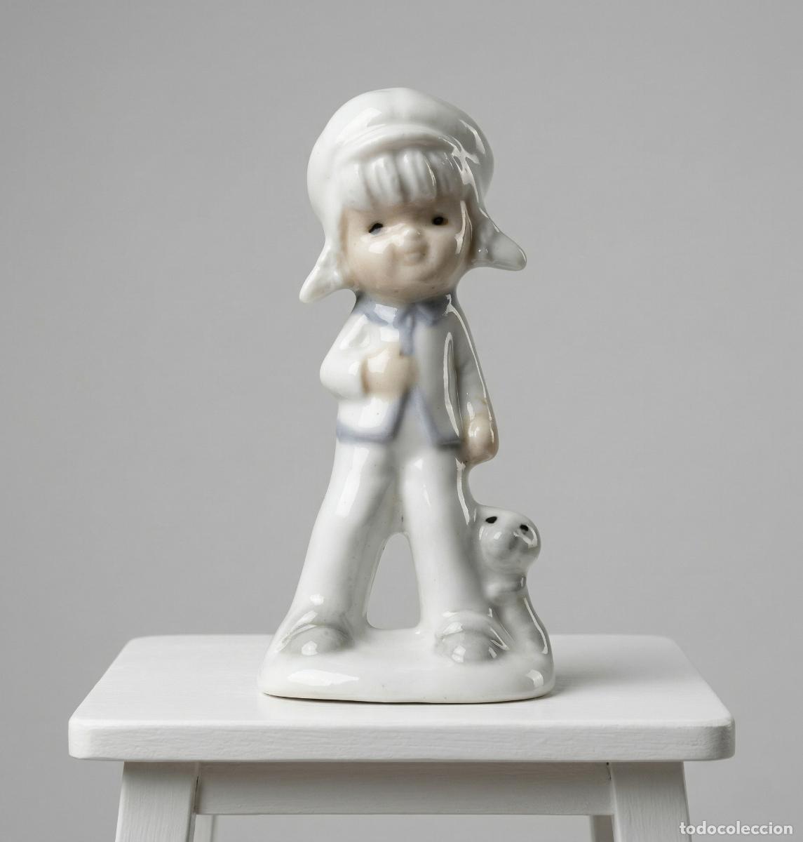 Antig&uuml;edades: Figura Ni&ntilde;o con Perro de Porcelana Vintage - A&ntilde;os 70/80