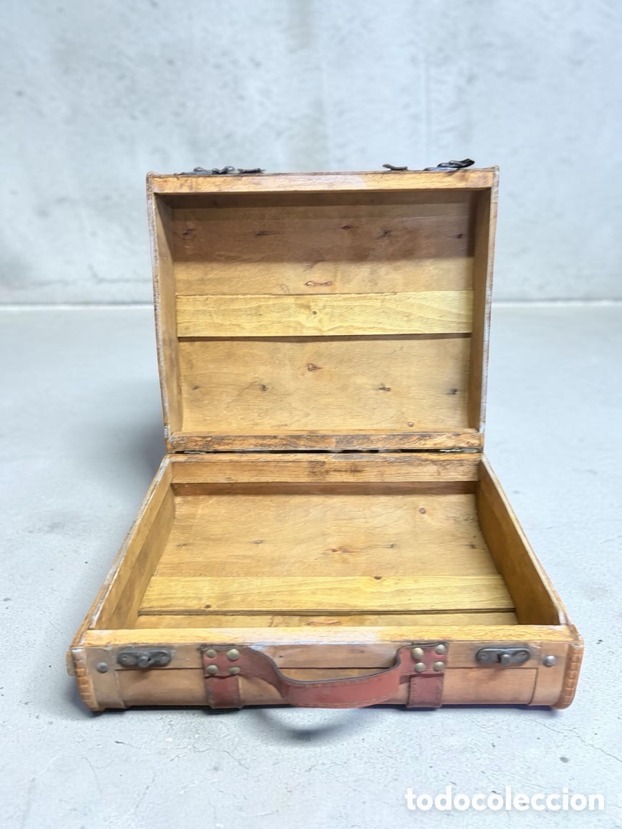 Antig&uuml;edades: Maleta de madera antigua - Foto 5