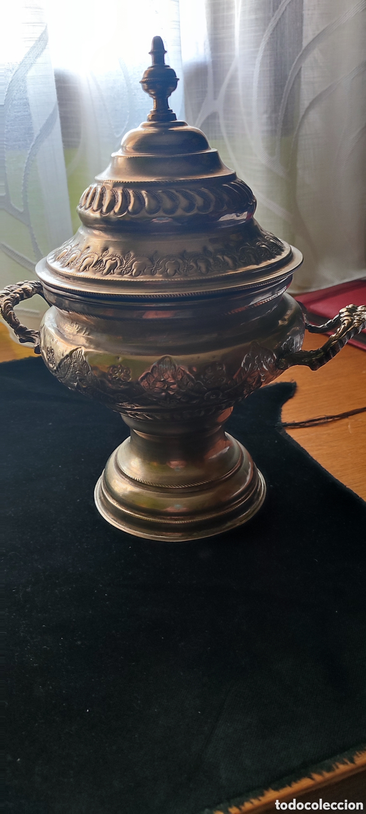 Antig&uuml;edades: Antigua bombonera de comedor en alpaca plateada y bronce