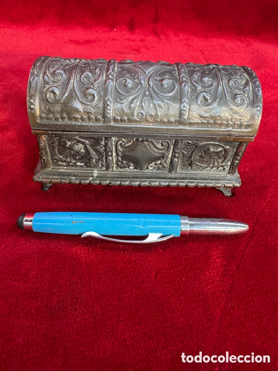 Antig&uuml;edades: Antiguo joyero tipo cofre!