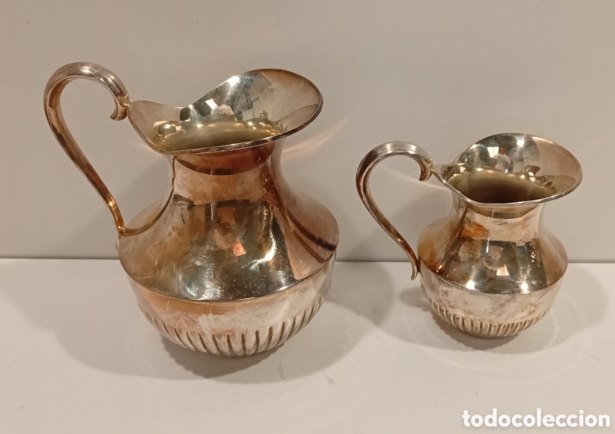 Antig&uuml;edades: JUEGO DE 2 JARRAS DE ALPACA BA&Ntilde;ADAS EN PLATA