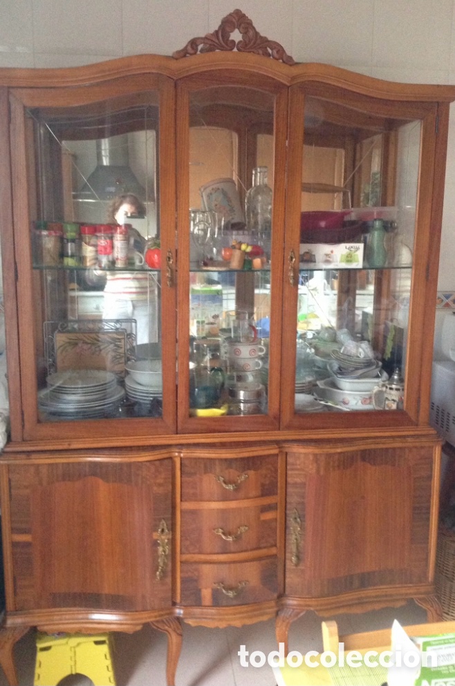 Antig&uuml;edades: Vitrina a&ntilde;os 60-80. Madera, espejo, y cristal