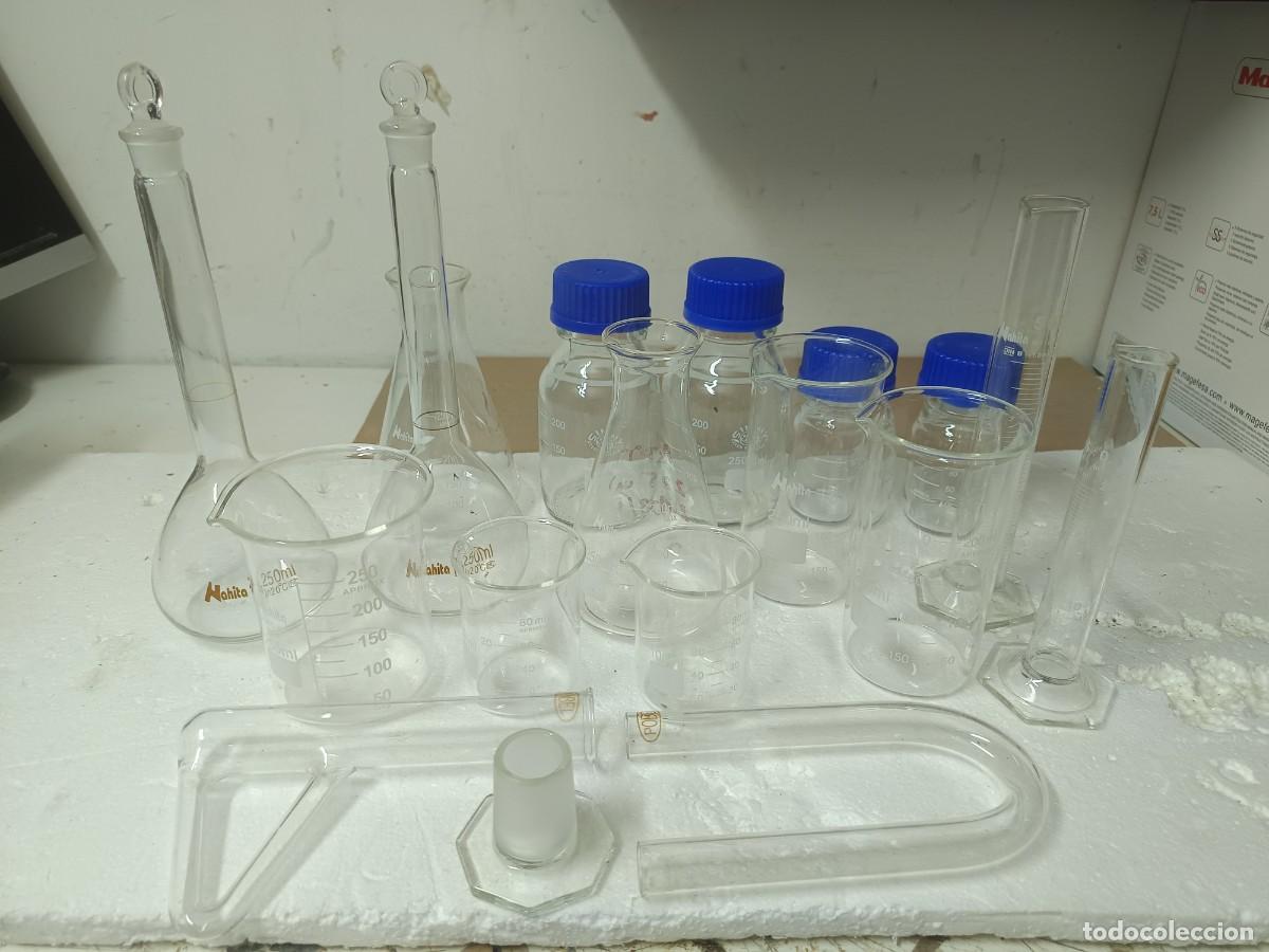 Antig&uuml;edades: Lote de objetos de laboratorio cristal - Foto 1