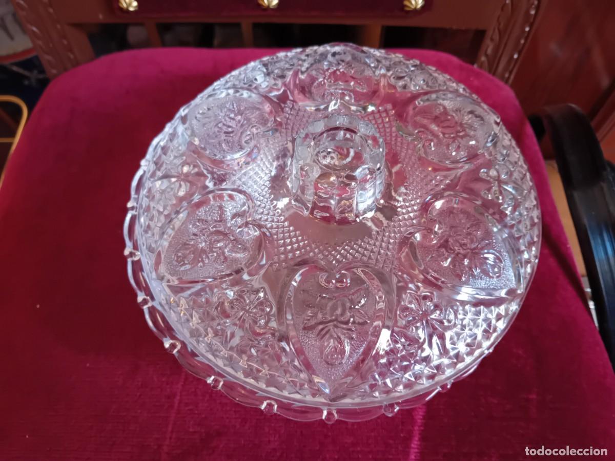 Antig&uuml;edades: Bombonera de cristal tallado - Foto 2