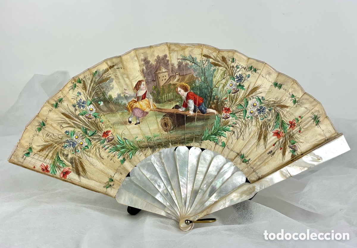 Antig&uuml;edades: ABANICO NACAR Y TELA PINTADA - ESCENA INFANTIL - 1900