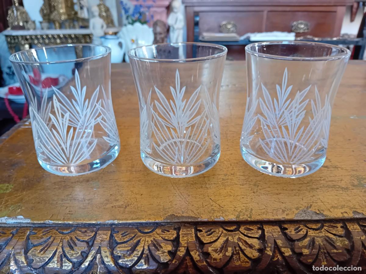Antig&uuml;edades: 3 vasos serigrafiados d&eacute;cada de los 60 - Foto 1