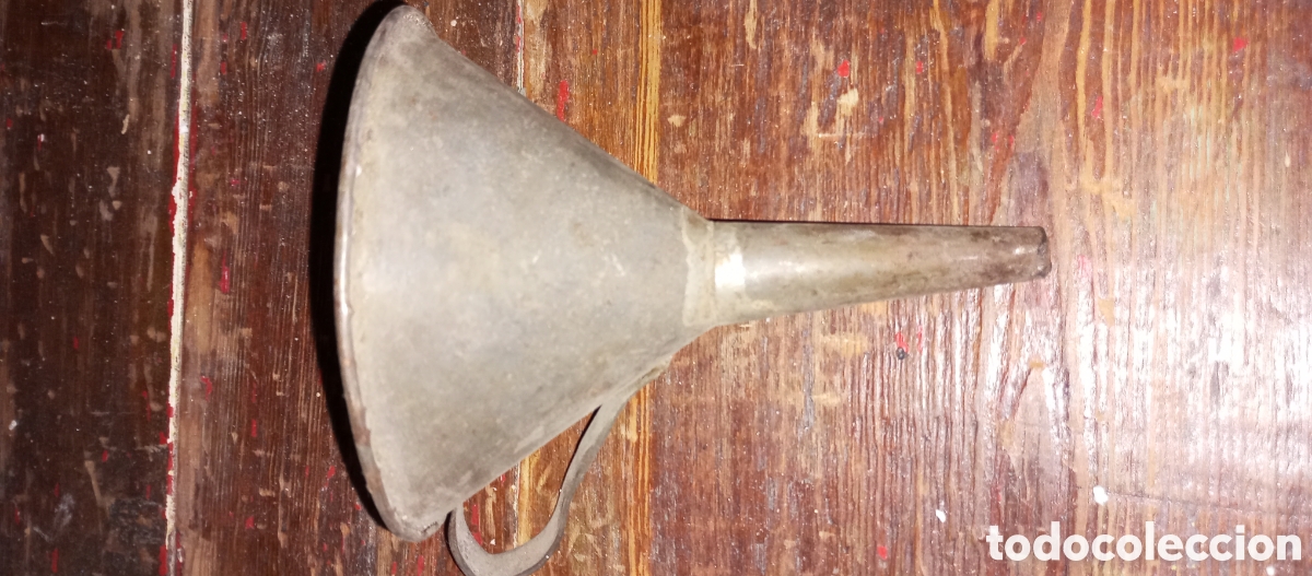 Antig&uuml;edades: Antiguo embudo de aluminio - Foto 2