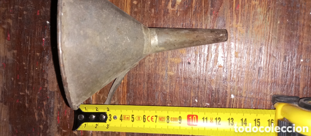 Antig&uuml;edades: Antiguo embudo de aluminio - Foto 3