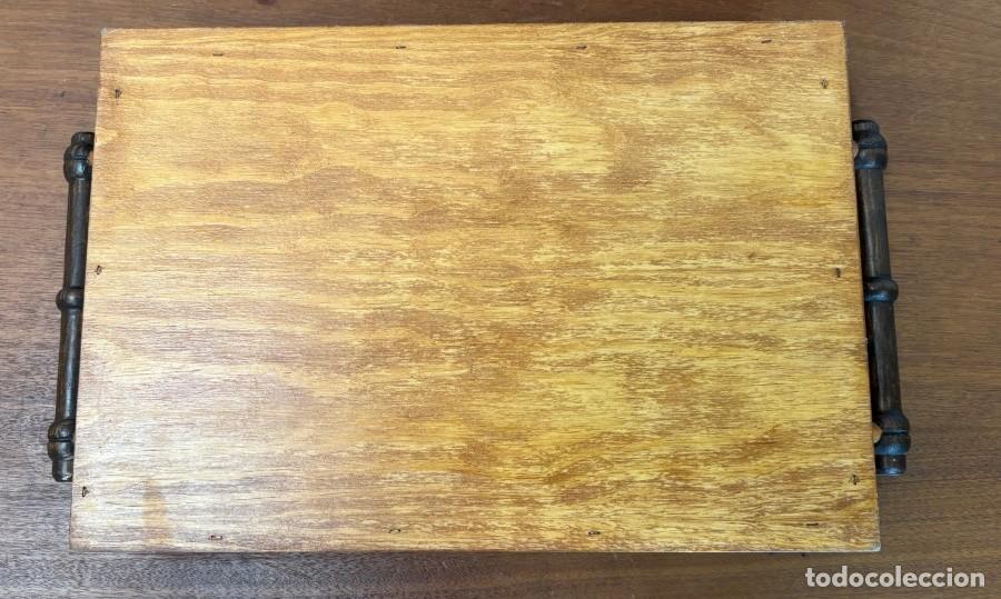 Antig&uuml;edades: Juego de Tres Bandejas de Madera - Foto 6