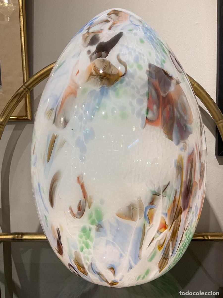 Antig&uuml;edades: L&aacute;mpara en cristal de Murano en. Forma de huevo
