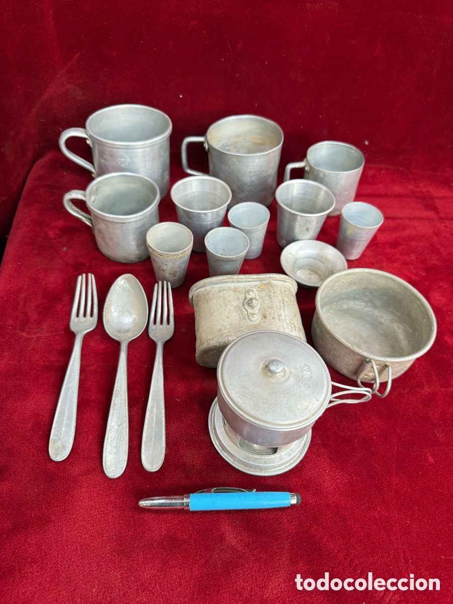 Antig&uuml;edades: Gran lote de material militar de campa&ntilde;a!Horno,tazas,platos,etc!