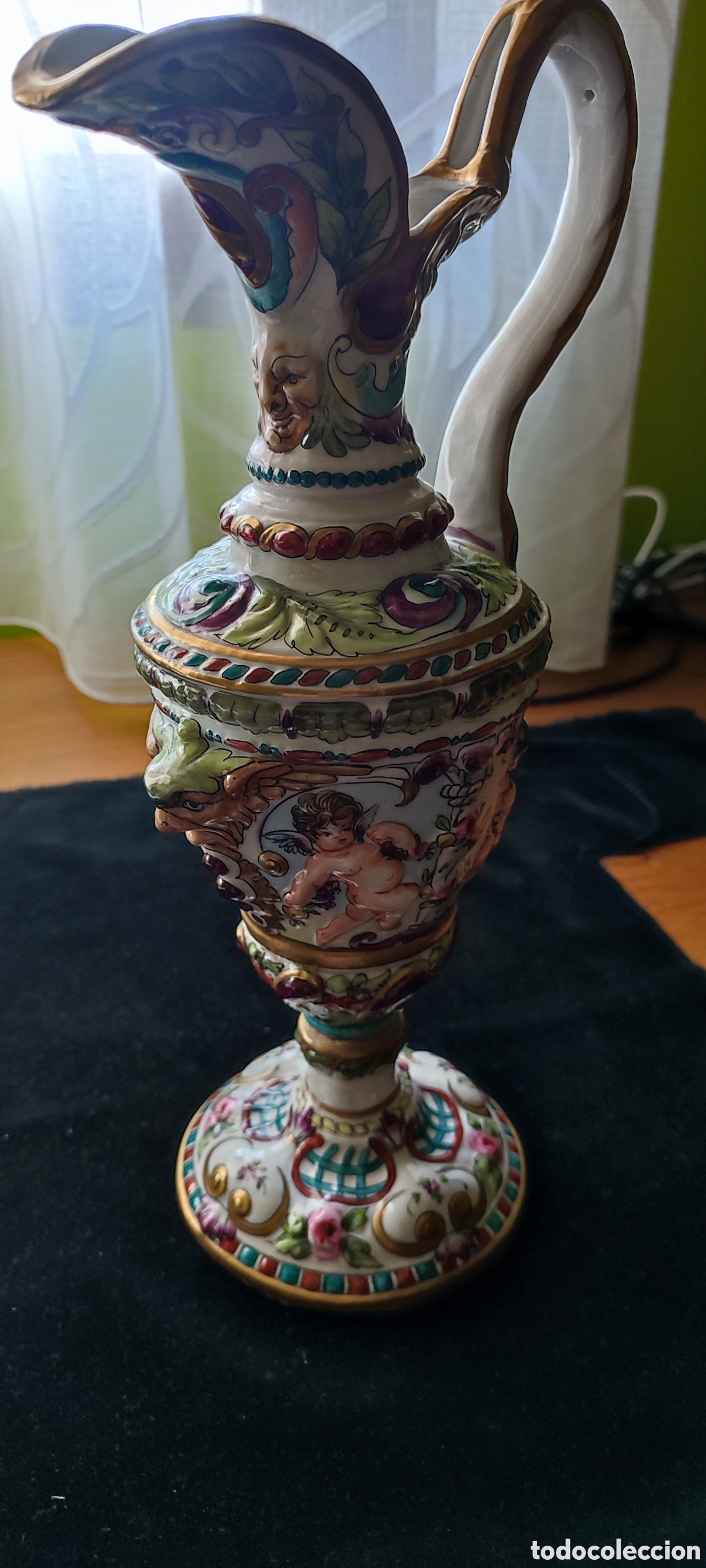 Antig&uuml;edades: Preciosa jarra de porcelana tipo Capodimonte de la marca J.M.Alvarez