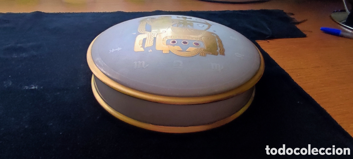 Antig&uuml;edades: Espl&eacute;ndida caja de porcelana Limoges de Arte Morbelli decoraci&oacute;n en oro de 24 kilates