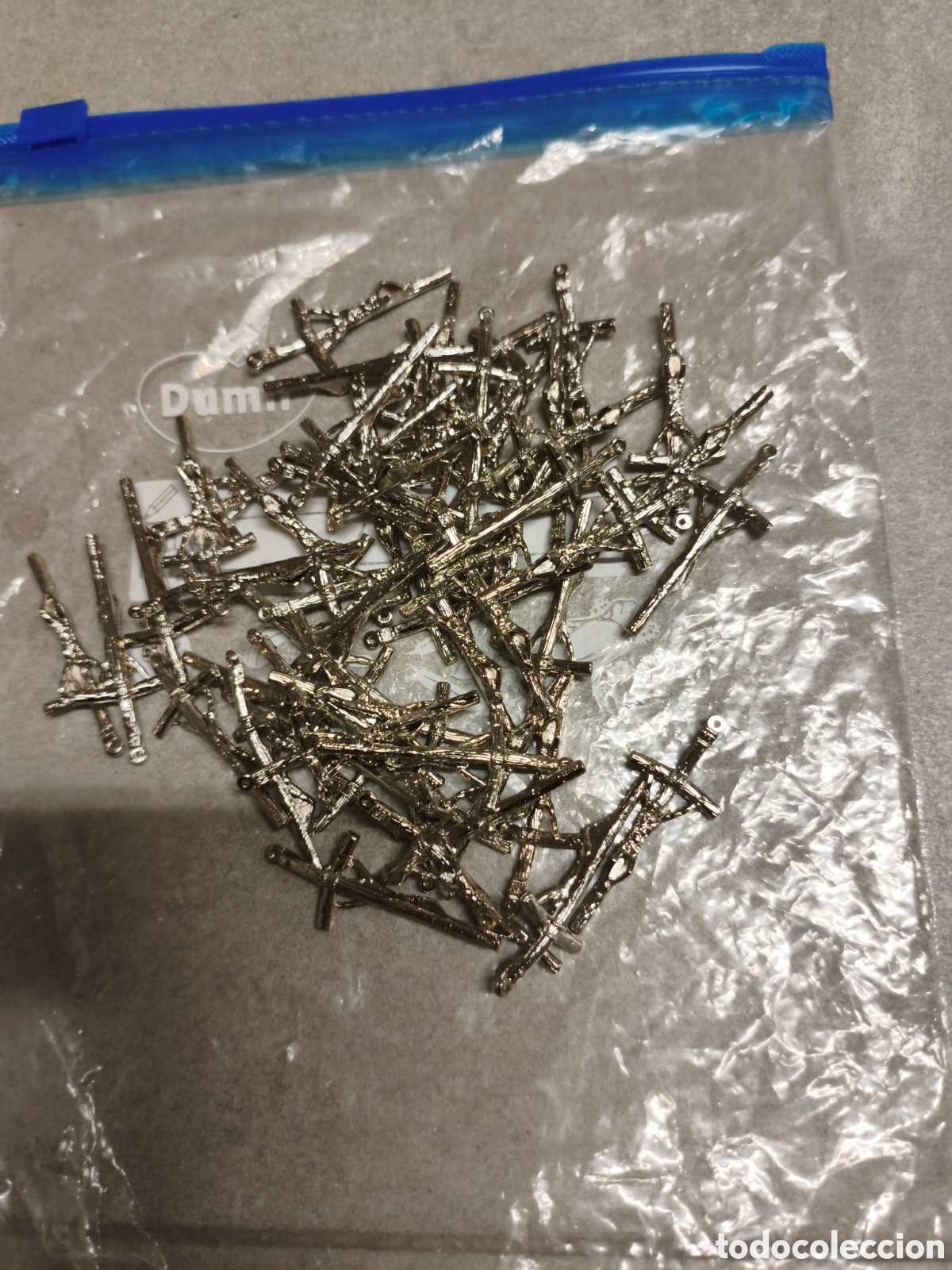 Antig&uuml;edades: Lote 50 cruces metalicas