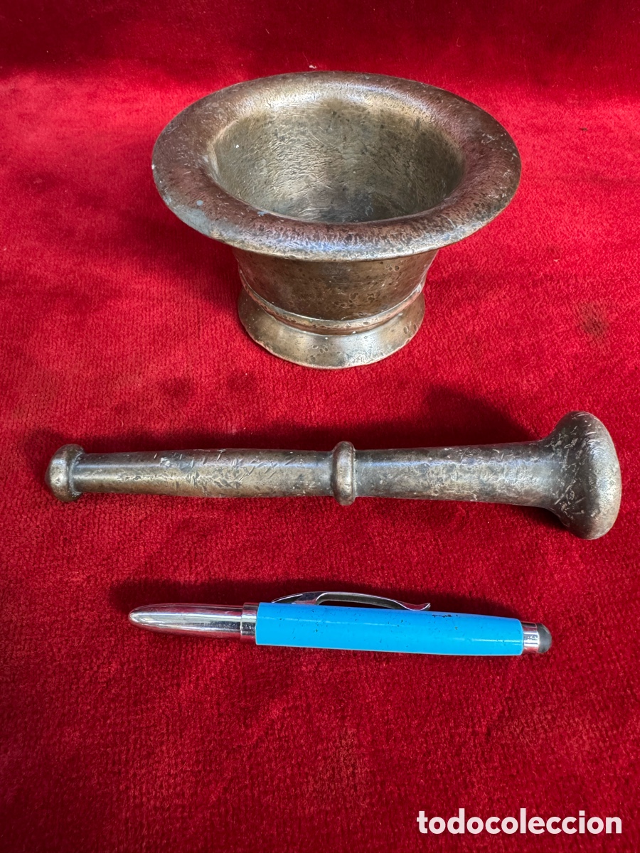 Antig&uuml;edades: Antiguo mortero de bronce con su mano! S.XIX.