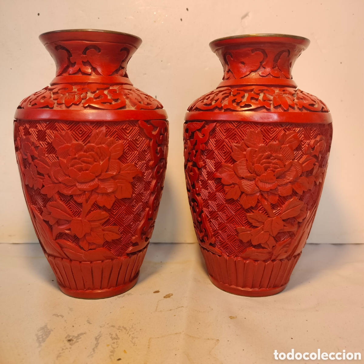 Antig&uuml;edades: 2 Jarr&oacute;nes - China - Laca Cinabrio -&nbsp;&nbsp;13 cm.