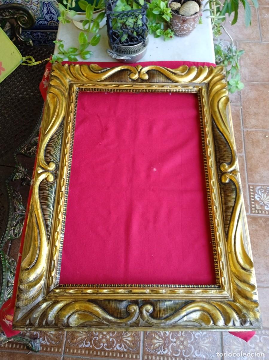 Antig&uuml;edades: Marco antiguo de madera tallada con pan de oro