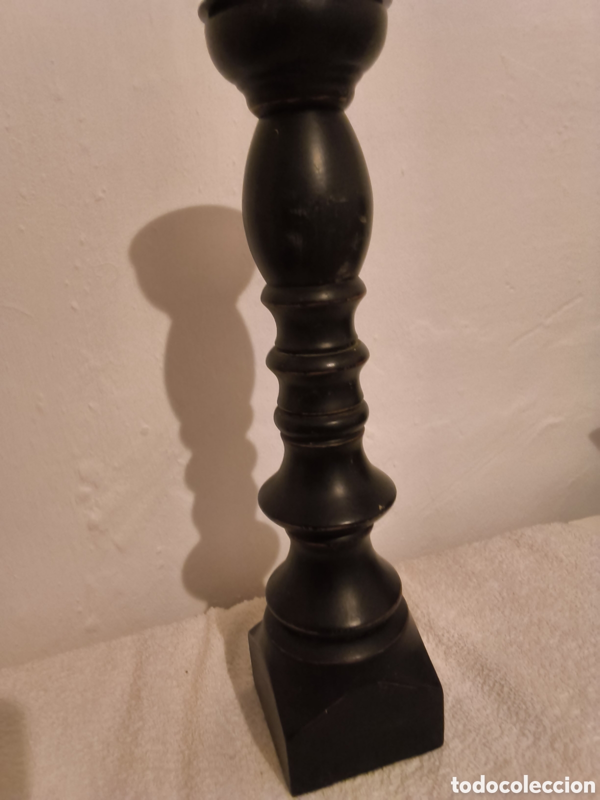 Antig&uuml;edades: Candelabro de madera torneada - Foto 2