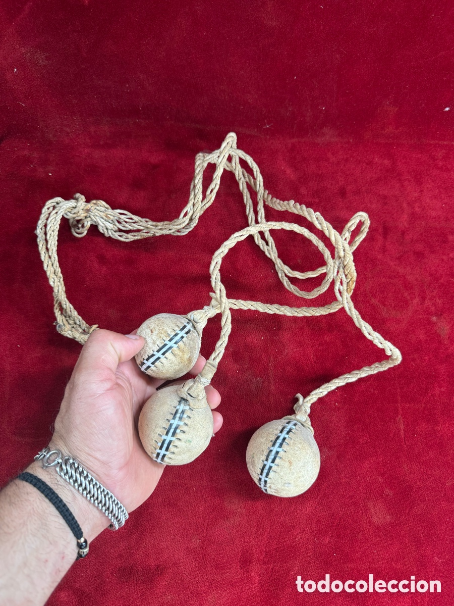 Antig&uuml;edades: Antiguo Gaucho,Boleadoras de piel!Arma Argentina!